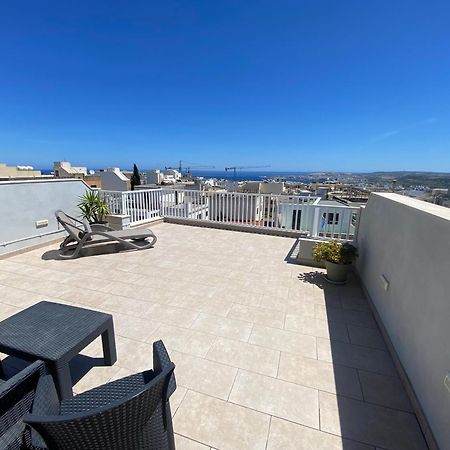 Sunshine Apartments Mellieha - Modern Two Bedroom Penthouse With Terrace エクステリア 写真