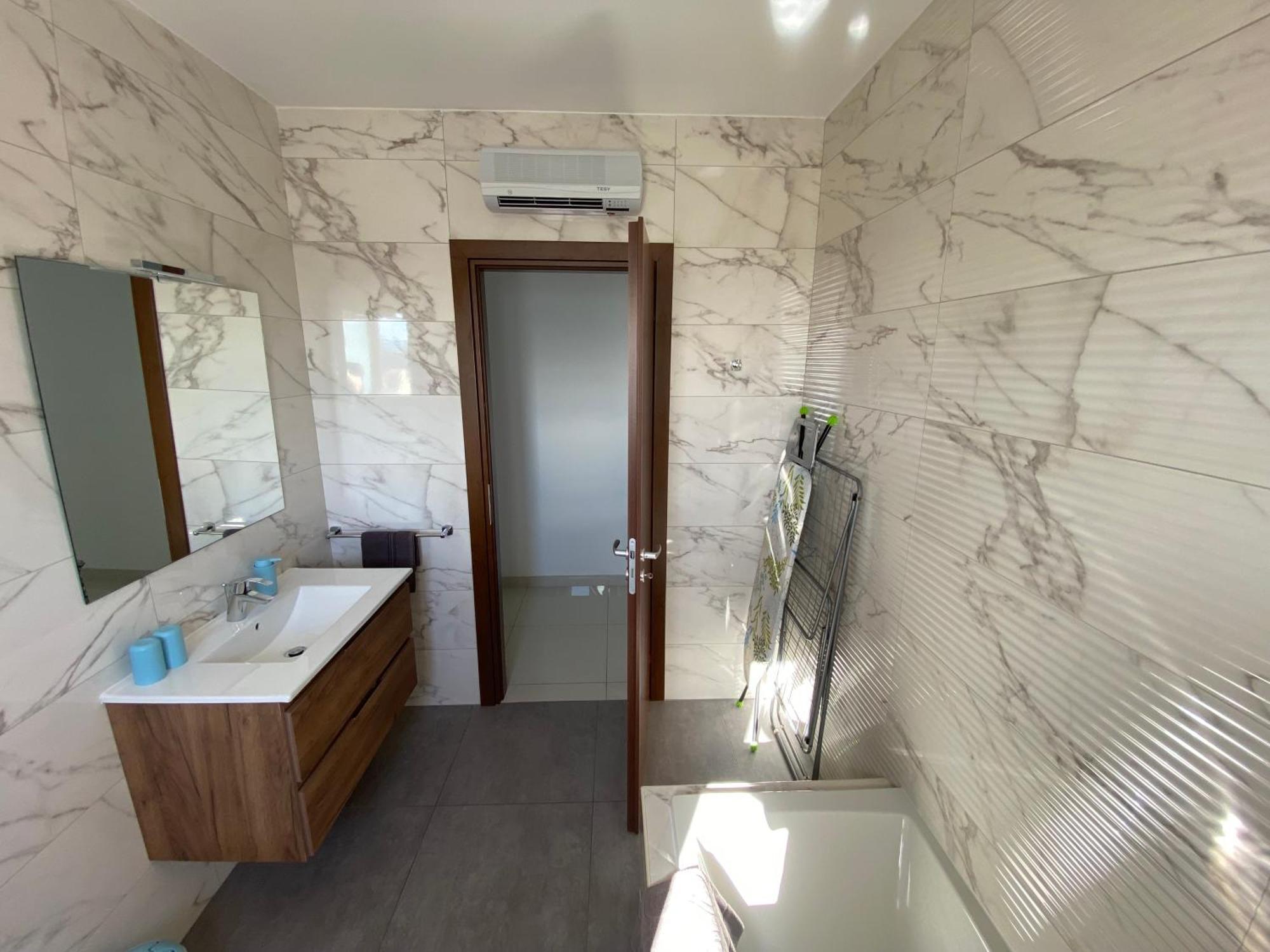Sunshine Apartments Mellieha - Modern Two Bedroom Penthouse With Terrace エクステリア 写真